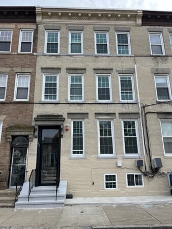 Building Photo - 47 Hooker St