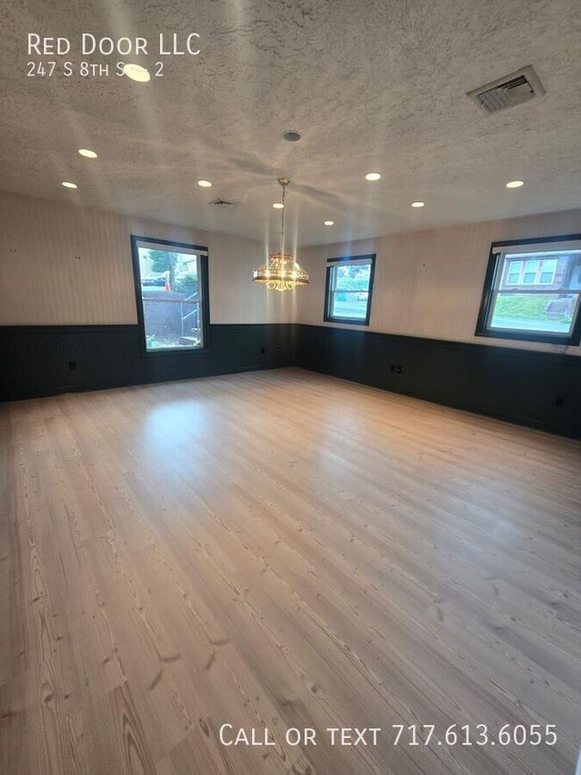 Building Photo - 247 S 8th St