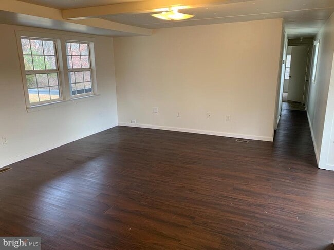 Building Photo - 729 Dollar Lane