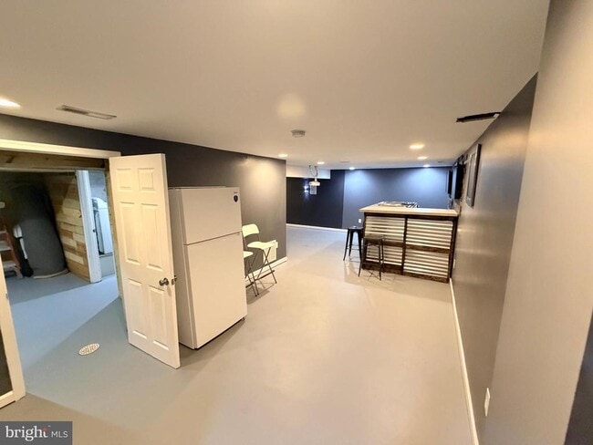 Building Photo - 8710 Pamper Ln