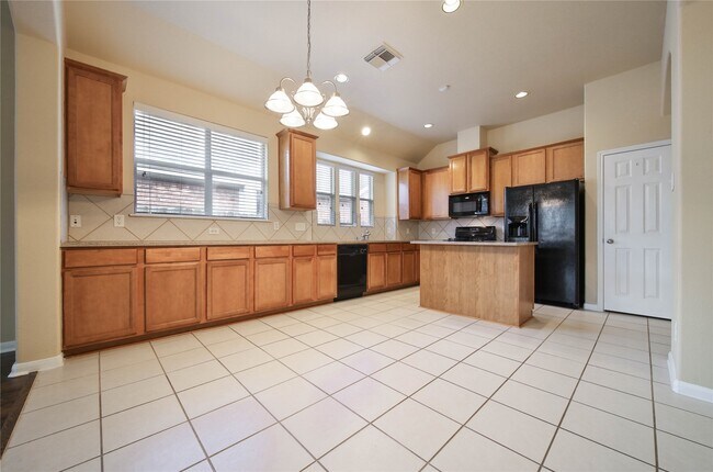 Building Photo - 26022 Trailcliff Ct