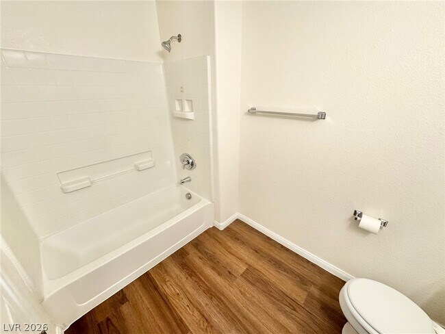 Building Photo - 7701 W Robindale Rd