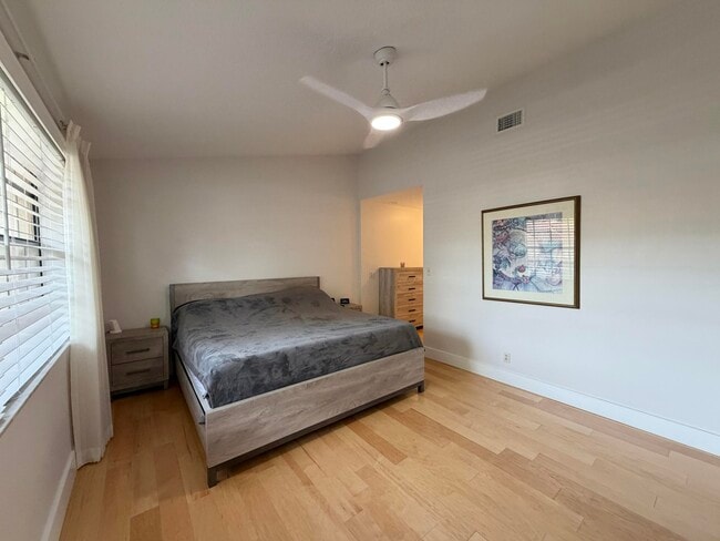 Building Photo - 7935 La Mirada Dr