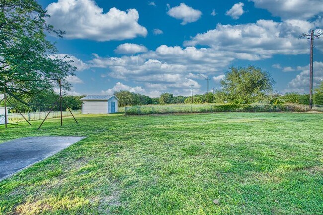 Building Photo - 3952 Tin Top Rd