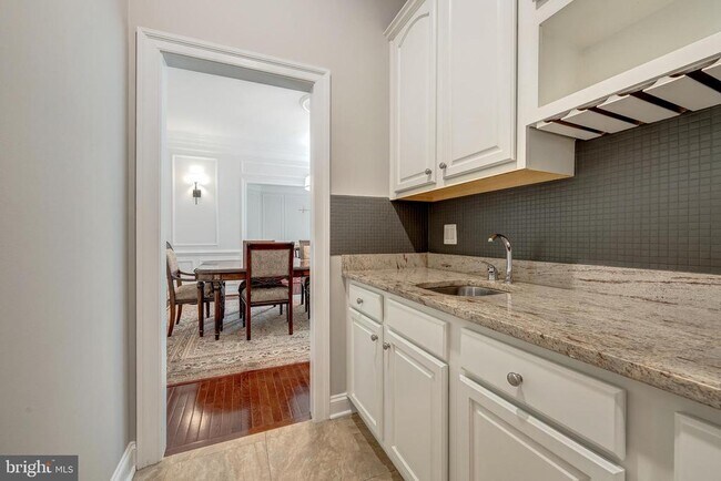 Building Photo - 18852 Ridgeback Ct
