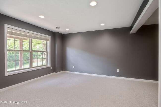 Building Photo - 1104 Miles View Ct