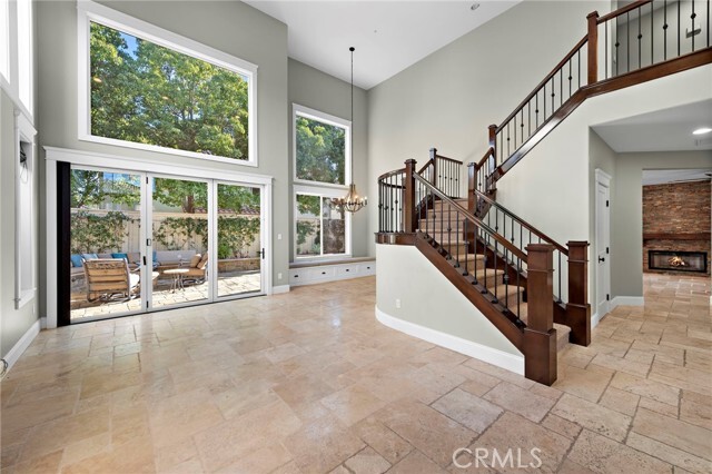 Building Photo - 802 Carnaros