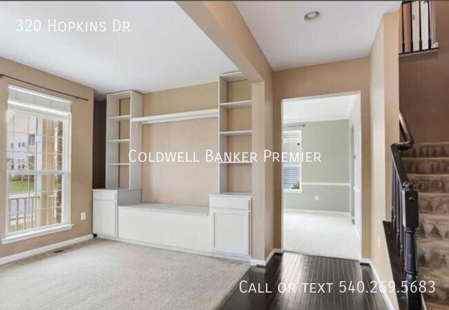 Building Photo - 320 Hopkins Dr