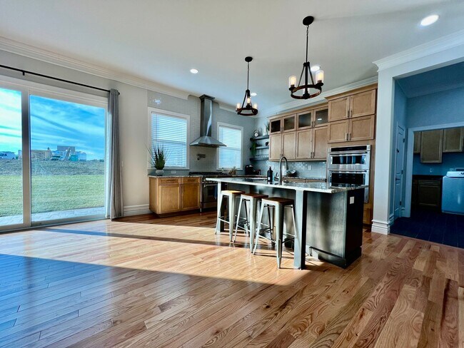 Building Photo - 4827 Granada Ct