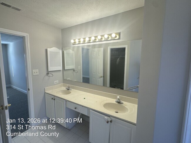 Building Photo - 314 St Thomas Rd