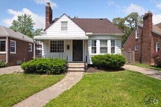 Building Photo - $1450 3 bedroom bungalow