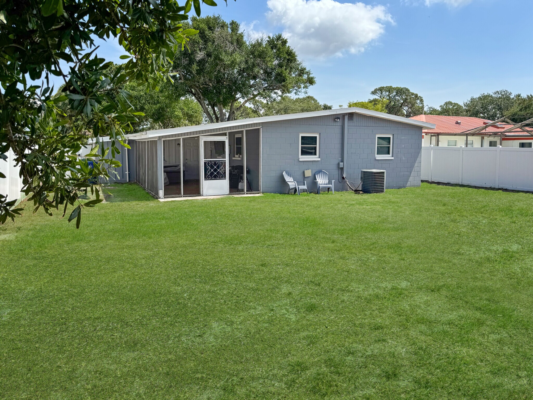 Building Photo - 6527 S West Shore Cir