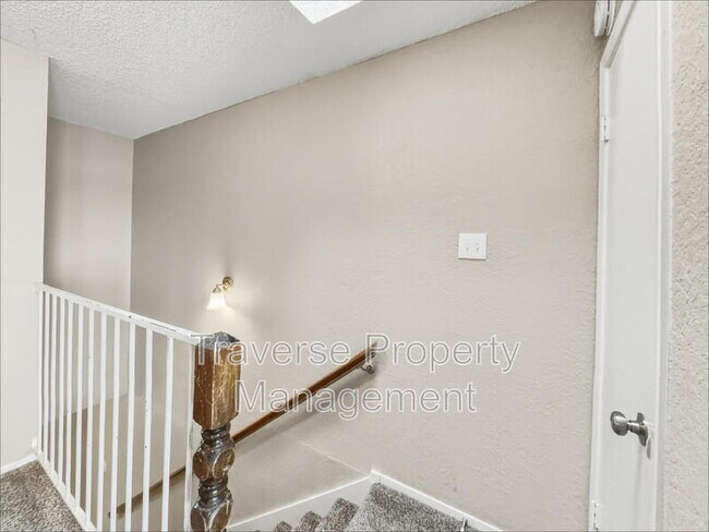Building Photo - 1006 Bland Dr