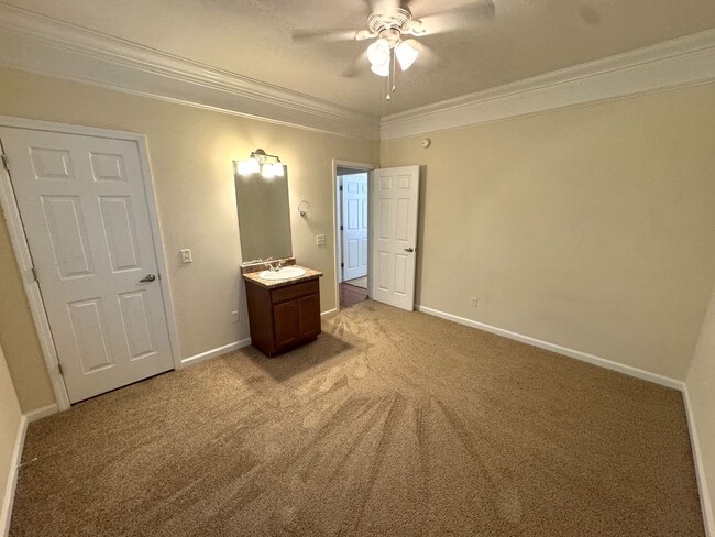 Building Photo - 4br House near Campus, Stadium, Downtown! ...