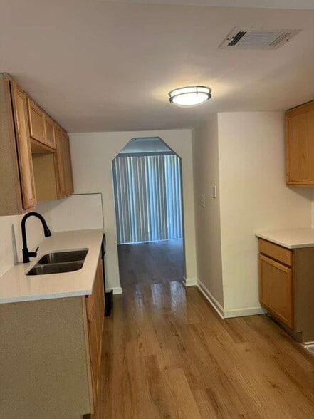 Building Photo - 2644 Fieldstone View Ln SE