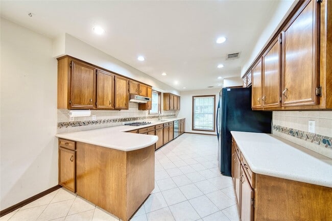 Building Photo - 7914 Candle Ln