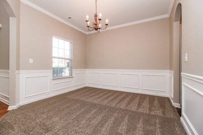 Building Photo - 5005 Amethyst Dr