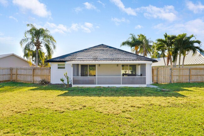 Building Photo - 125 Arrowhead Cir