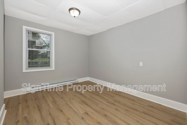 Building Photo - 114 N Conococheague St