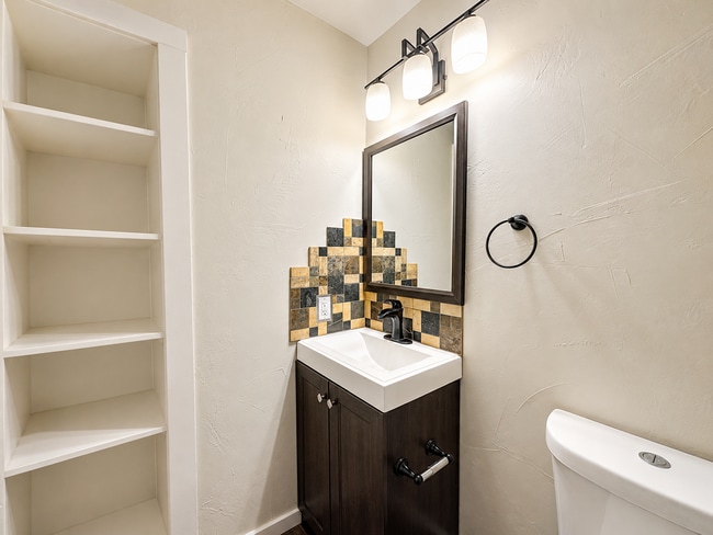Building Photo - AVAILABE NOW ; APPLY TODAY AT OUR WEBSITE!!