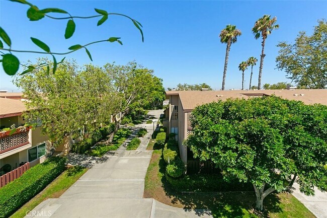 Building Photo - 12200 Montecito Rd