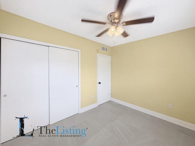 Building Photo - 5505 Hernandes Dr