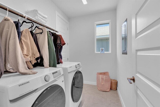 Building Photo - 3615 Twin Glades Pass