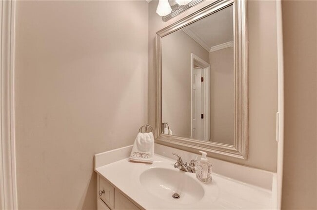 Building Photo - 106 Magnolia Grove