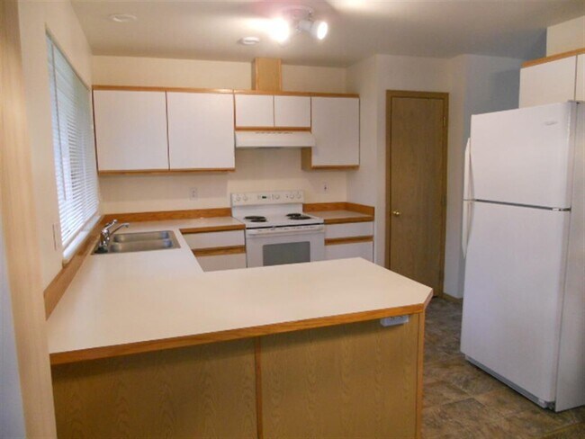 Building Photo - Spacious 3-Bed, 2-Bath Home with Private Yard & Rec Room – Great Location!