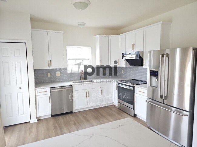 Building Photo - 5240 Castamere Dr