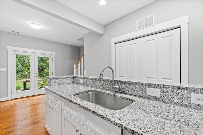 Building Photo - Charming Cape Cod in Tuscaloosa Lakewood!