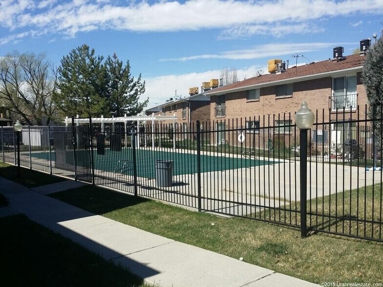 Building Photo - 4756 S 700 E