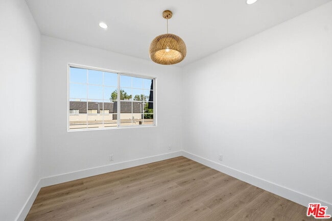 Building Photo - 19111 Hamlin St