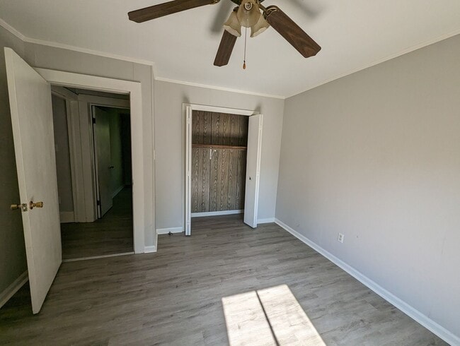 Building Photo - 3 Bed 1 Bath Cozy Home