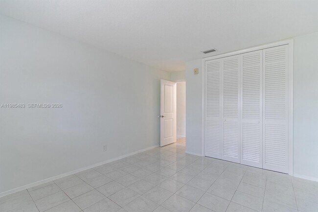 Building Photo - 700 Layne Blvd