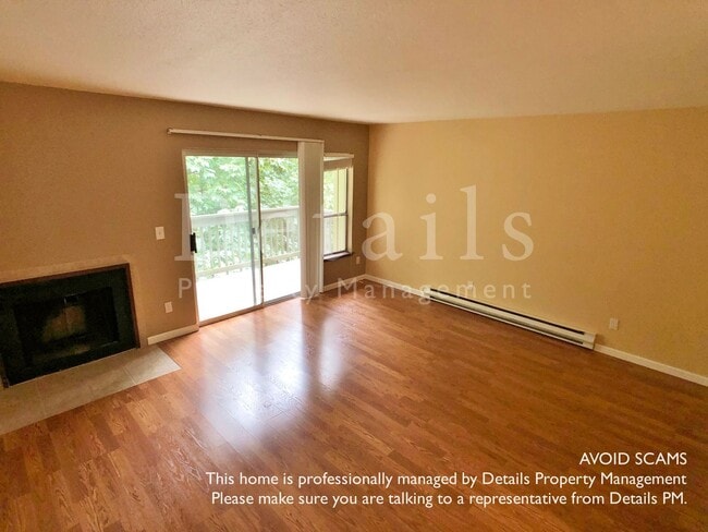 Building Photo - Nicely Updated Condo with 1 BR + Loft, 2.5...