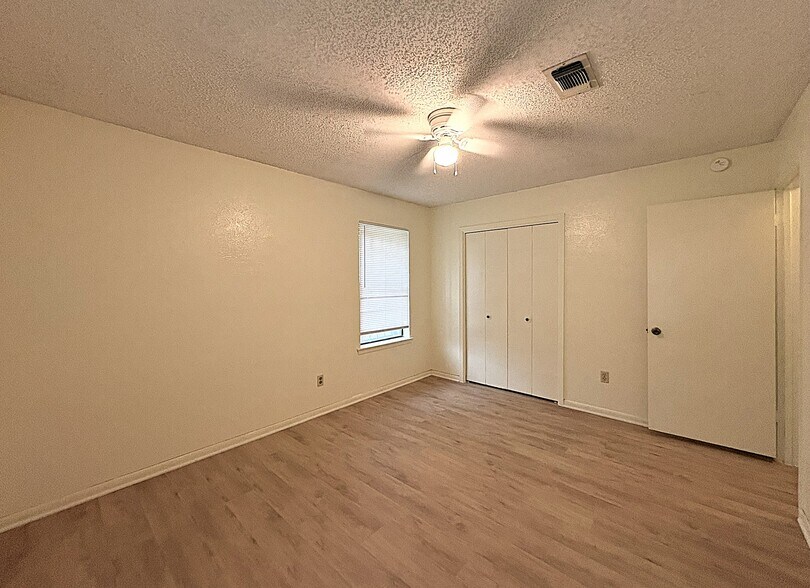 Building Photo - 1119 Rhonda Lee St