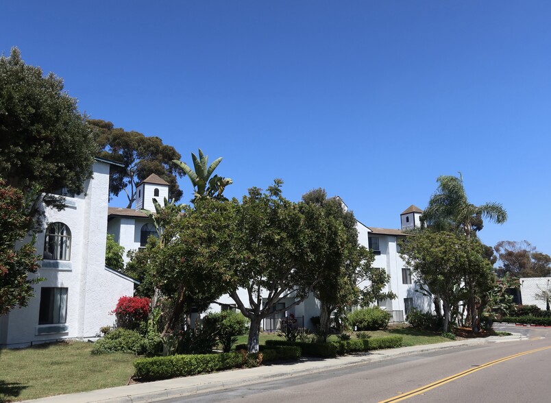 Building Photo - Salt & Vine Oceanside Apartments
