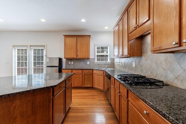 Building Photo - 279 Collins View Ct