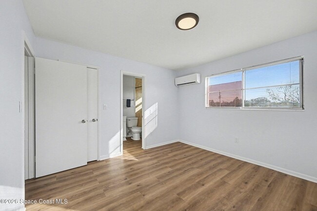 Building Photo - 115 Seminole Ave W