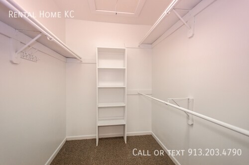 Building Photo - 7920 W 113th Terrace