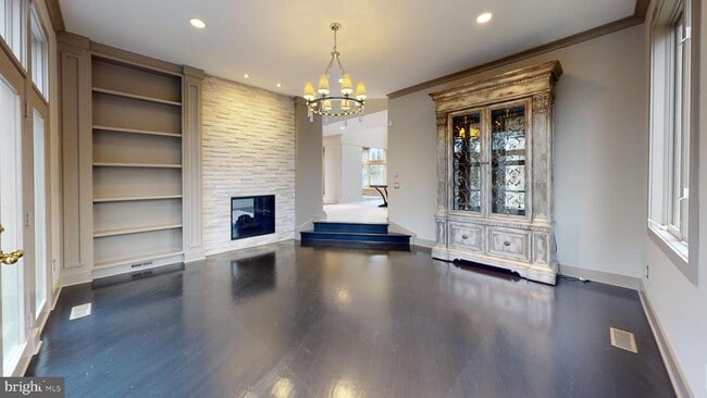 Building Photo - 9629 Eagle Ridge Dr