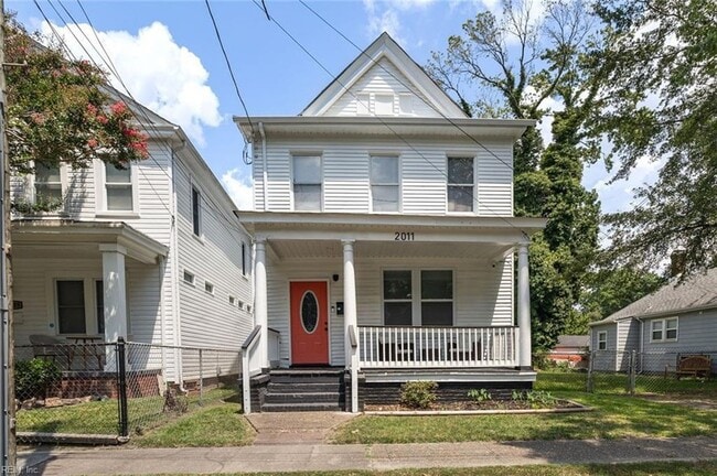 Primary Photo - 2011 Lansing Ave
