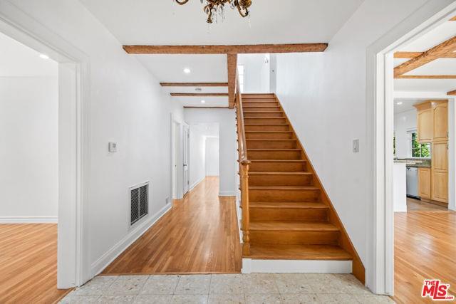 Building Photo - 4339 Mariota Ave