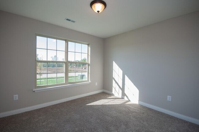 Bedroom 2 - 721 Promenade Dr