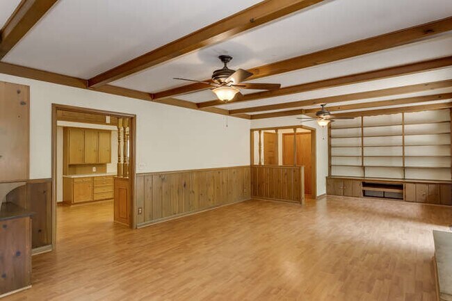 Building Photo - 3401 E Bayley St