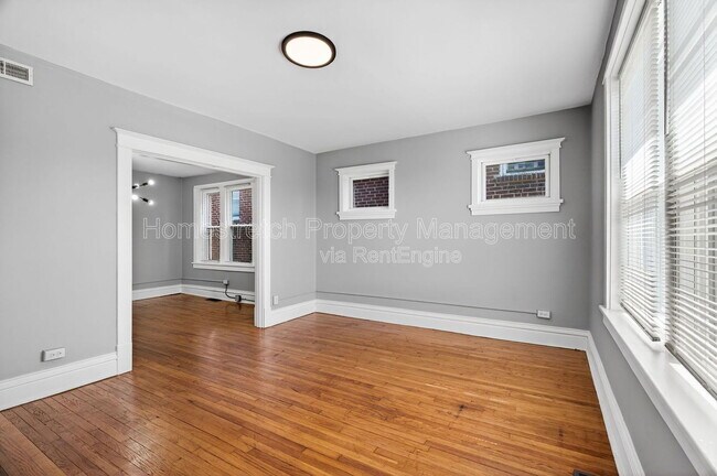 Building Photo - 3923 Miami St