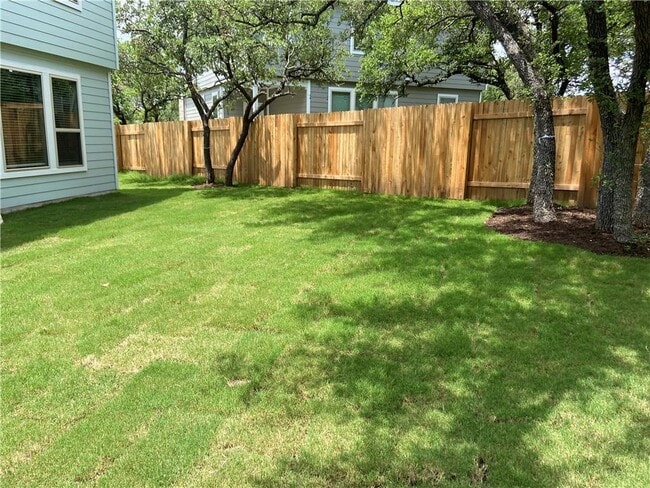 Building Photo - 2216 Limestone Lake Dr