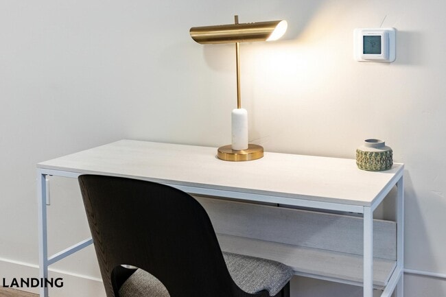 Building Photo - 2201 S 900 E