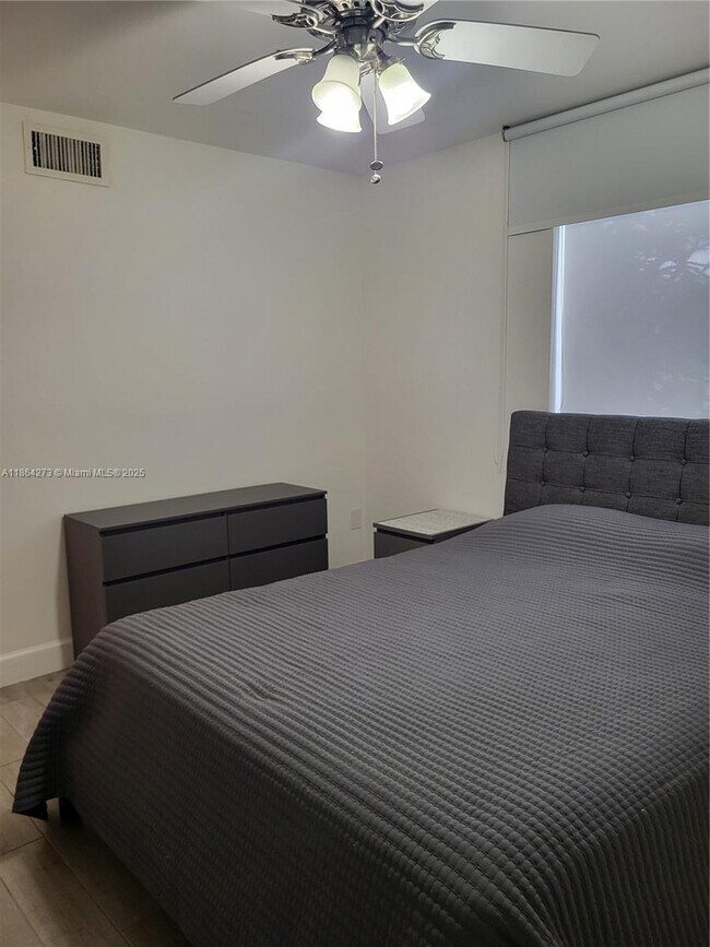 Building Photo - 4555 NW 99th Ave